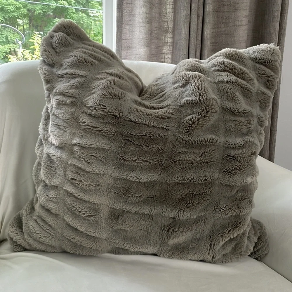 Pottery Barn Faux Fur Ruched Down Filled Pillow & Cover Gray 26x26